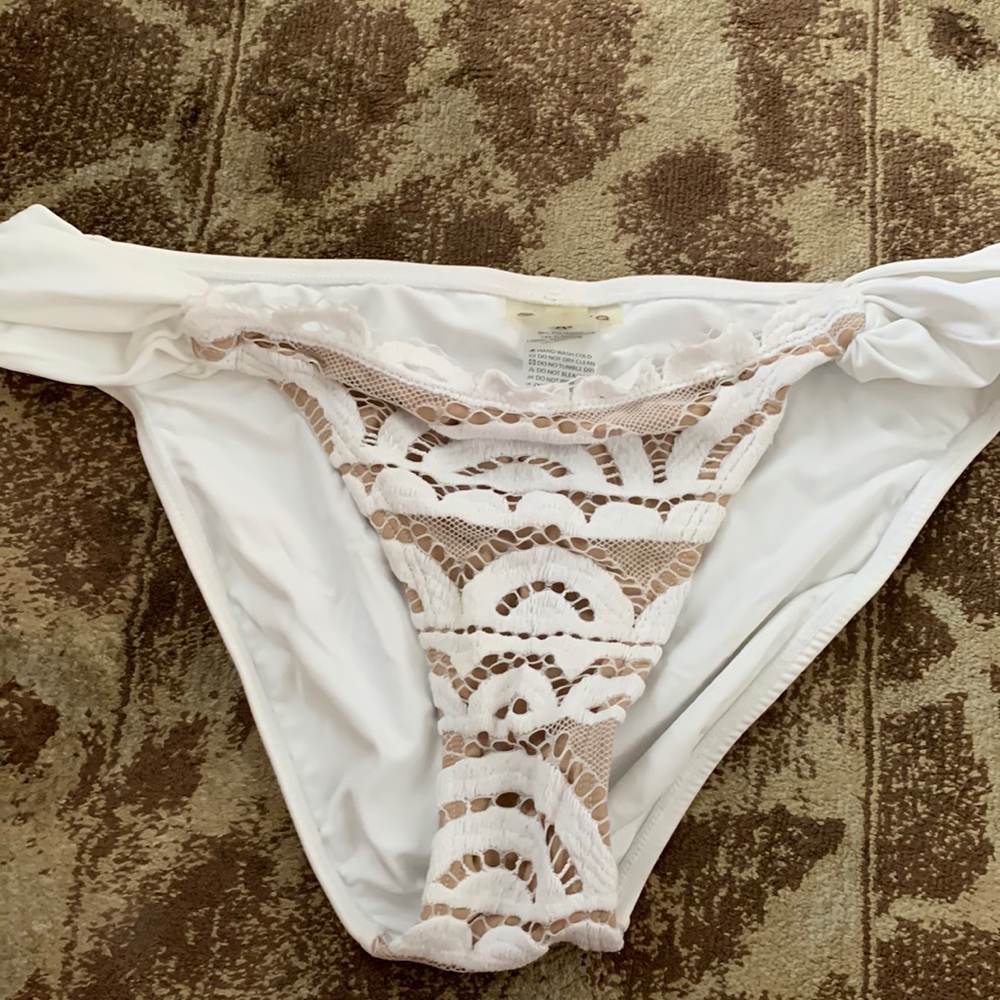 PILYQ Bikini Bottom High Cut Cream Crochet Lace Medium